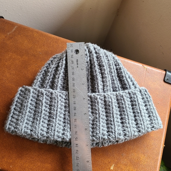 New Ribbed Crochet Toque Beanie Heather Grey - Picture 4 of 5